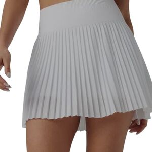 OneForm Seamless Flow High Waisted 2-in-1 Pleated Mini Tennis Skirt with Pockets